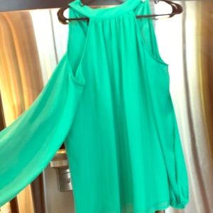 Women’s boutique top size medium